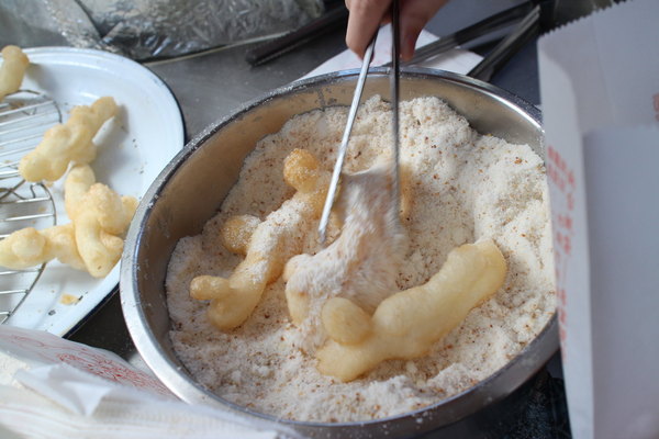 林家番薯碰：{台南}林家番薯椪!~銅板美食古早味甜點