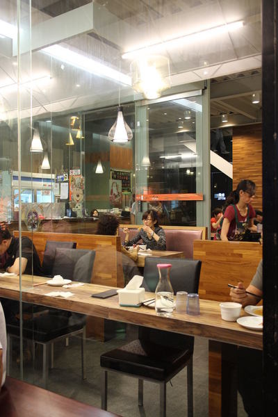 尖沙咀茶餐廳：{高雄}尖沙咀茶餐廳 !~道地香港茶餐廳