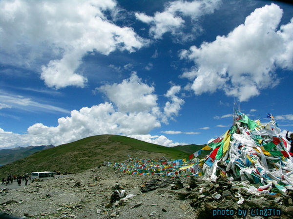 岡巴拉山頂風馬旗-5.JPG