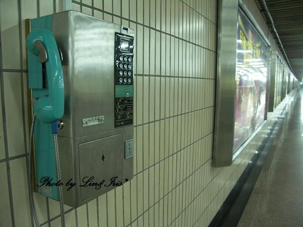 上海地鐵站的"台灣公共電話"