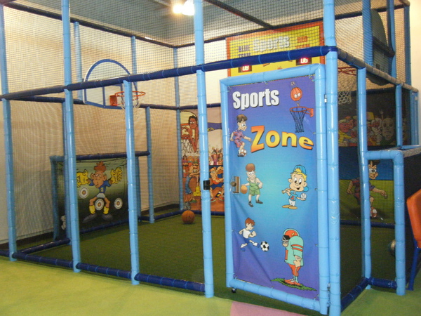 2009_0909playtown0029.JPG