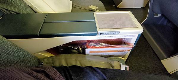 《飛行記錄》國泰航空 CX564 HKG-TPE B777- 《飛行記錄》國泰航空 CX564 HKG-TPE B777-