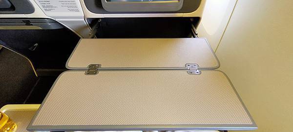 《飛行記錄》國泰航空 CX564 HKG-TPE B777- 《飛行記錄》國泰航空 CX564 HKG-TPE B777-