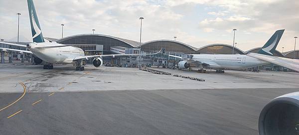 《飛行記錄》國泰航空 CX564 HKG-TPE B777- 《飛行記錄》國泰航空 CX564 HKG-TPE B777-