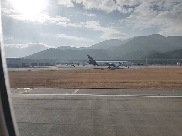 《飛行記錄》國泰航空 CX564 HKG-TPE B777- 《飛行記錄》國泰航空 CX564 HKG-TPE B777-