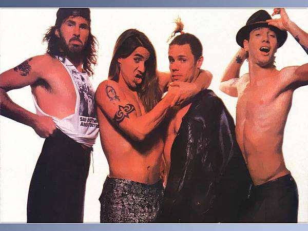 red_hot_chili_peppers_band-208397