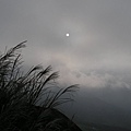 層雲蔽日,山外煙嵐接蔟