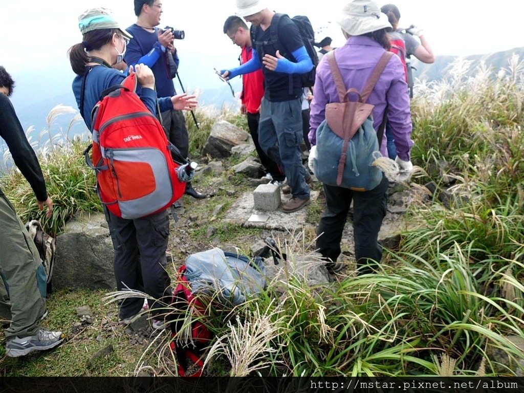 燦光寮山 738M