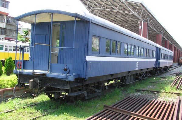 三等客守車 25TPK2053 三等客守車 25TPK2053