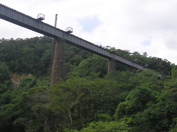 新魚藤坪橋