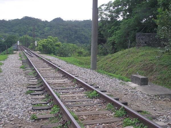 舊山線 通往新魚藤坪橋