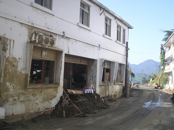對面餐廳 對面餐廳