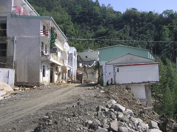 山莊右側 山莊右側