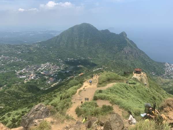 【新北瑞芳景點】無耳茶壺山登山步道一日遊筆記，適合新手好爬沒難度！