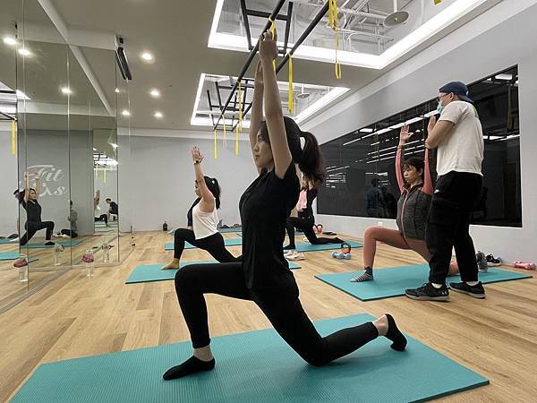 【板橋健身房－對蛙練】肌力燃脂團體課程，教練上完立馬瘦一圈！