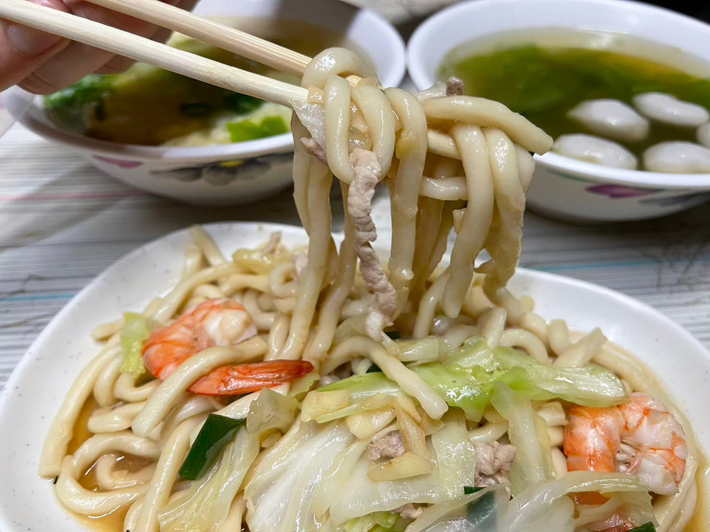 台南市場美食：北區延平市場日式炒飯/炒烏龍麵/蛋花湯/魚丸湯