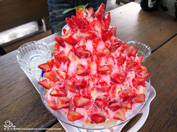 苗栗 花間集 大湖鄉獨有甜蜜蜜的草莓土石流季節雪花冰 奶茶不甜 痞客邦