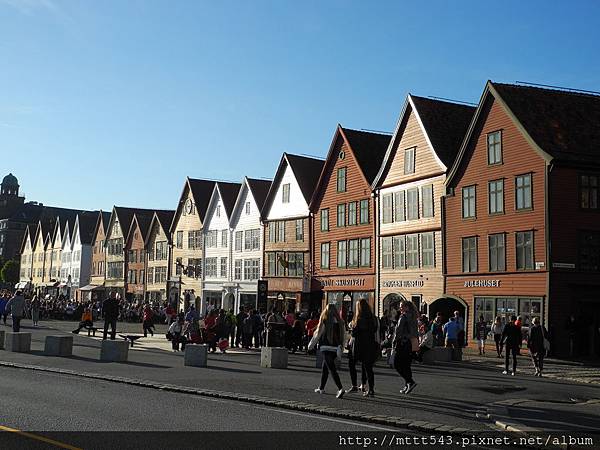 挪威。卑爾根(Bryggen)~被列為世界文化遺產的布呂根木屋群  (2).JPG