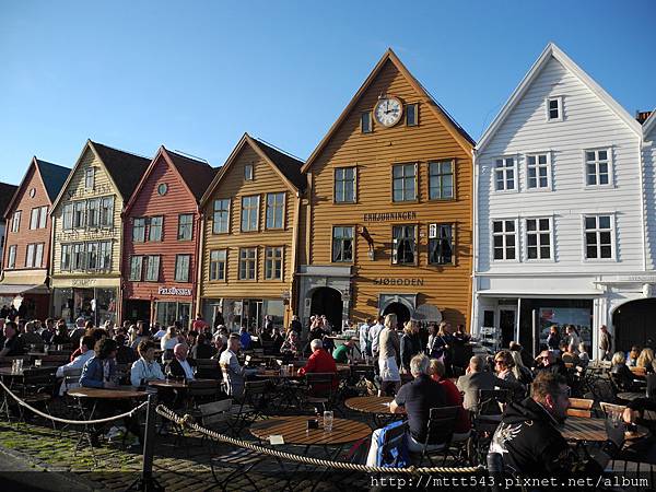 挪威。卑爾根(Bryggen)~被列為世界文化遺產的布呂根木屋群  (3).JPG