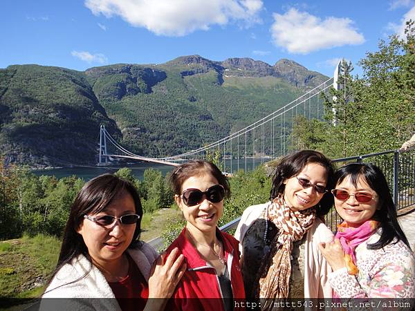 挪威。奧斯陸→卑爾根。穿過哈丹格大橋(Hardanger Bridge) (3).JPG