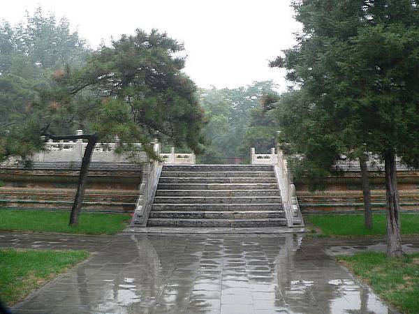 800px-Xiannongtan-guangengtai