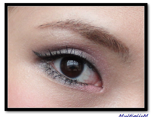 three 4D eyeshadow 03 eye.jpg