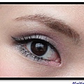 three 4D eyeshadow 03 eye.jpg