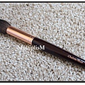 charlottetilbury FILMSTAR BRUSH2.jpg