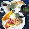 hyatt waikiki breakfast.jpg