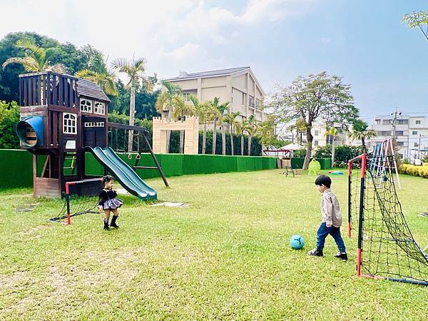 ★彰化●哈比雪兒親子餐廳*有大草皮遊戲區、小火車、餵魚區,不 ★彰化●哈比雪兒親子餐廳*有大草皮遊戲區、小火車、餵魚區,不