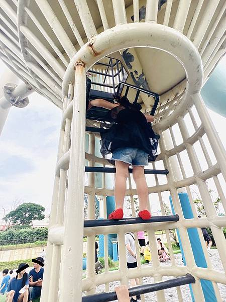 ★桃園●觀音*水之丘特色公園*來趣玩藍白色系度假風的滑水道, ★桃園●觀音*水之丘特色公園*來趣玩藍白色系度假風的滑水道,