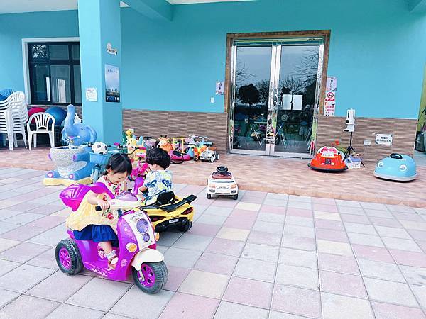 ★彰化●長頸鹿休閒農場*週末限定親子點,親子手搖船、電動車、 ★彰化●長頸鹿休閒農場*週末限定親子點,親子手搖船、電動車、