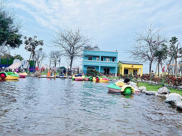 ★彰化●長頸鹿休閒農場*週末限定親子點,親子手搖船、電動車、 ★彰化●長頸鹿休閒農場*週末限定親子點,親子手搖船、電動車、