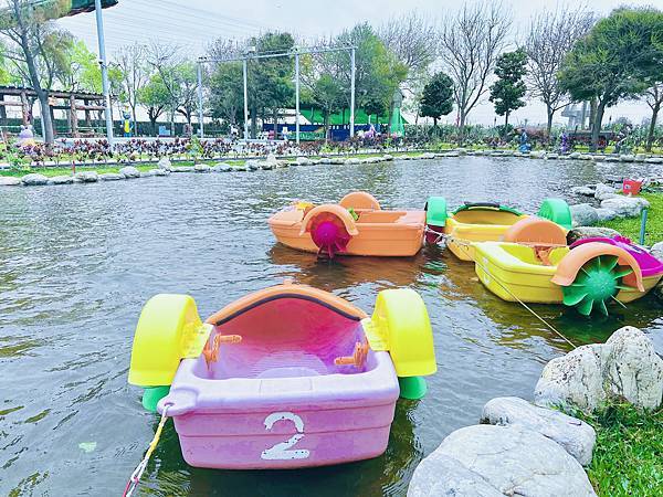 ★彰化●長頸鹿休閒農場*週末限定親子點,親子手搖船、電動車、 ★彰化●長頸鹿休閒農場*週末限定親子點,親子手搖船、電動車、