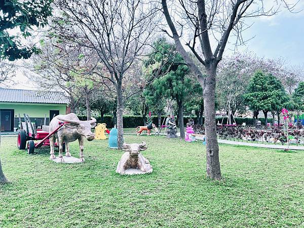 ★彰化●長頸鹿休閒農場*週末限定親子點,親子手搖船、電動車、 ★彰化●長頸鹿休閒農場*週末限定親子點,親子手搖船、電動車、