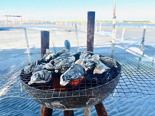 ★彰化●王功漁港*超好玩刺激的鐵牛車體驗,挖蛤烤蚵一次滿足大 ★彰化●王功漁港*超好玩刺激的鐵牛車體驗,挖蛤烤蚵一次滿足大