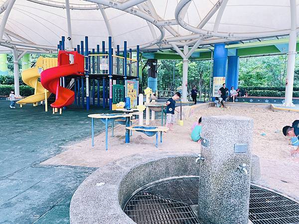 ★台北●士林*兒童新樂園*北台灣最親民的遊樂園,夏日限定小小 ★台北●士林*兒童新樂園*北台灣最親民的遊樂園,夏日限定小小