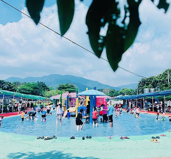 ★嘉義●竹崎*竹崎親水公園*夏日限定免費玩水景點,有大水桶、 ★嘉義●竹崎*竹崎親水公園*夏日限定免費玩水景點,有大水桶、