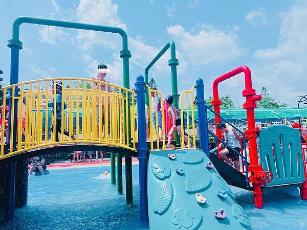 ★嘉義●竹崎*竹崎親水公園*夏日限定免費玩水景點,有大水桶、 ★嘉義●竹崎*竹崎親水公園*夏日限定免費玩水景點,有大水桶、