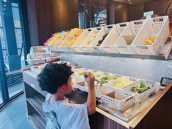 ★高雄●左營*圓砌鴛鴦升降鍋物,平日午餐只要$268起,自助 ★高雄●左營*圓砌鴛鴦升降鍋物,平日午餐只要$268起,自助