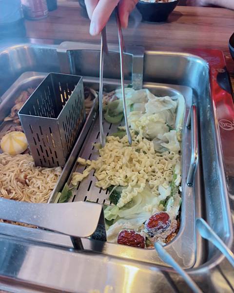 ★高雄●左營*圓砌鴛鴦升降鍋物,平日午餐只要$268起,自助 ★高雄●左營*圓砌鴛鴦升降鍋物,平日午餐只要$268起,自助