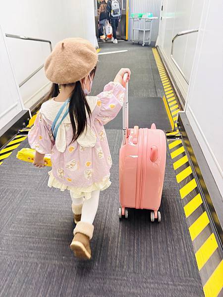 ★好物推薦★美國Travel Buddies – 兒童行李箱 ★好物推薦★美國Travel Buddies – 兒童行李箱
