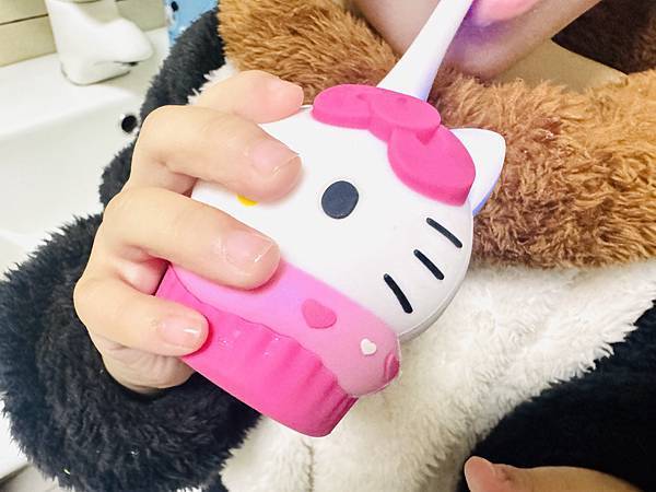 ★好物推薦★ NETTEC--U型兒童電動牙刷(KITTY  ★好物推薦★ NETTEC--U型兒童電動牙刷(KITTY