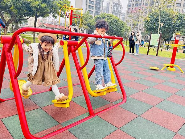 ★桃園●八德＊最萌兔兔主題遊戲場『建德公園』，重新翻修更好玩