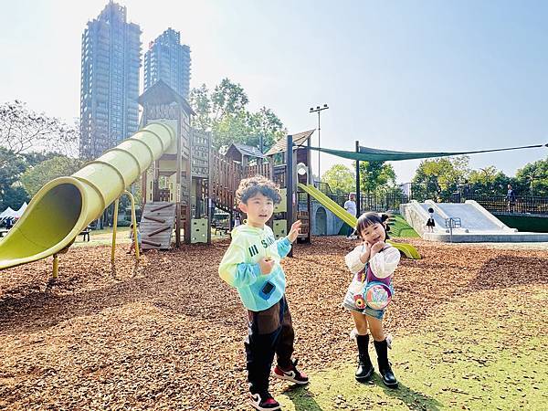 ★台北●大安區★隱藏在大安森林公園內的『森林之王兒童遊戲場』 ★台北●大安區★隱藏在大安森林公園內的『森林之王兒童遊戲場』