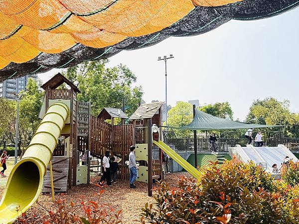 ★台北●大安區★隱藏在大安森林公園內的『森林之王兒童遊戲場』 ★台北●大安區★隱藏在大安森林公園內的『森林之王兒童遊戲場』