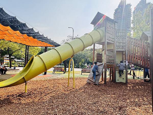 ★台北●大安區★隱藏在大安森林公園內的『森林之王兒童遊戲場』 ★台北●大安區★隱藏在大安森林公園內的『森林之王兒童遊戲場』