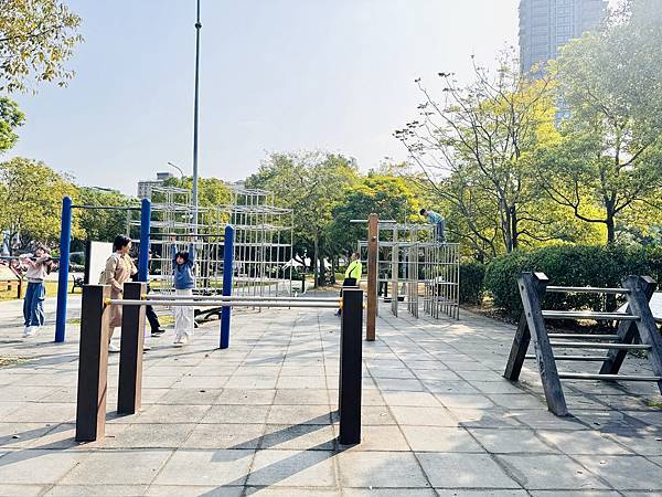 ★台北●大安區★隱藏在大安森林公園內的『森林之王兒童遊戲場』 ★台北●大安區★隱藏在大安森林公園內的『森林之王兒童遊戲場』