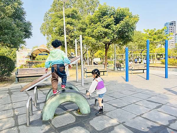 ★台北●大安區★隱藏在大安森林公園內的『森林之王兒童遊戲場』 ★台北●大安區★隱藏在大安森林公園內的『森林之王兒童遊戲場』