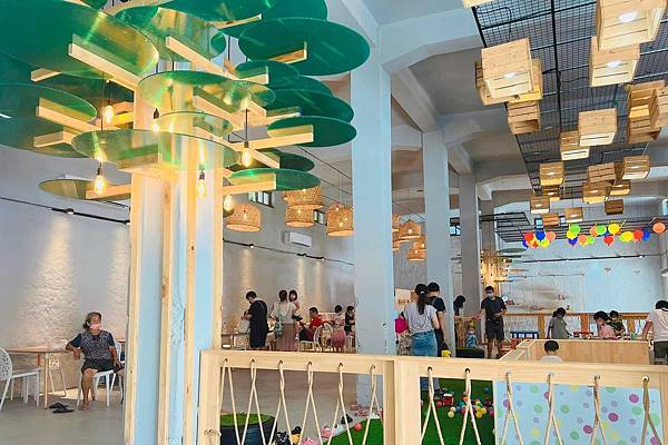 ★嘉義●中埔*中埔穀倉農創園區,全台唯一的穀倉星巴克、夢幻兒 ★嘉義●中埔*中埔穀倉農創園區,全台唯一的穀倉星巴克、夢幻兒